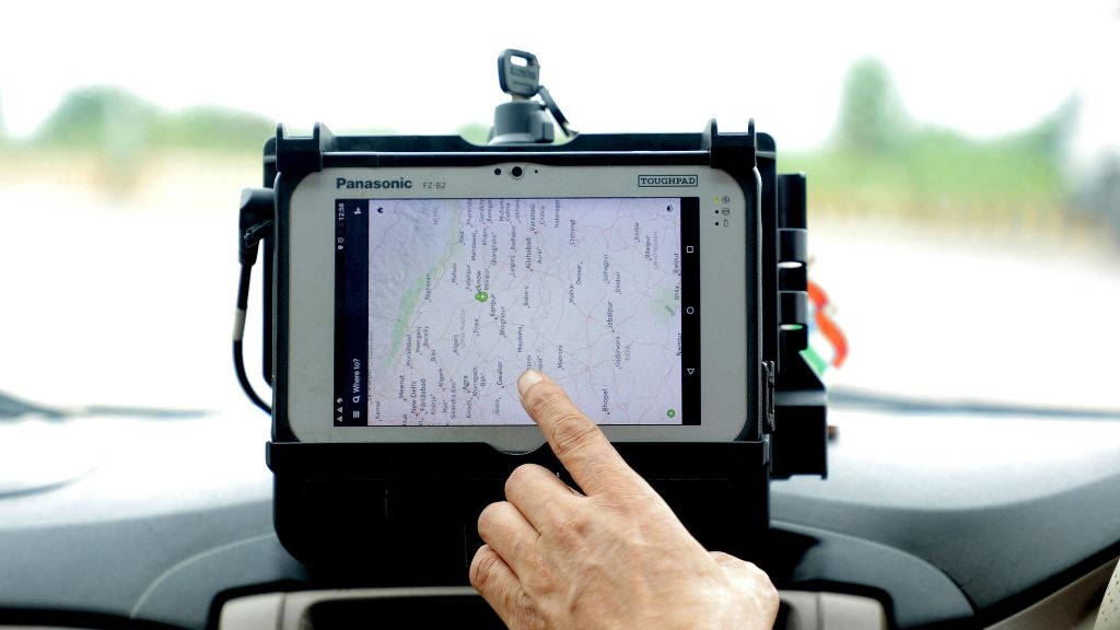 GPS tracker with insurance discount