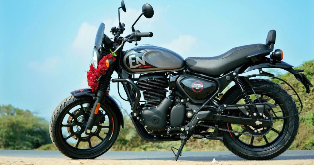 Royal Enfield Guerrilla 450 vs Classic 350 2026