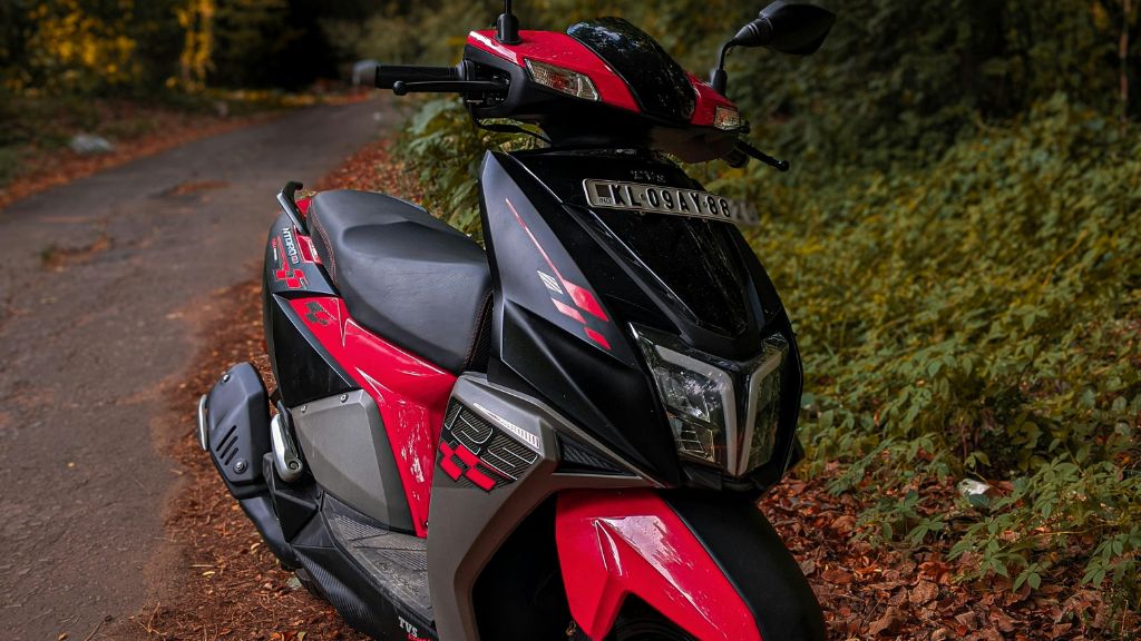 ather-450x-2026-charging