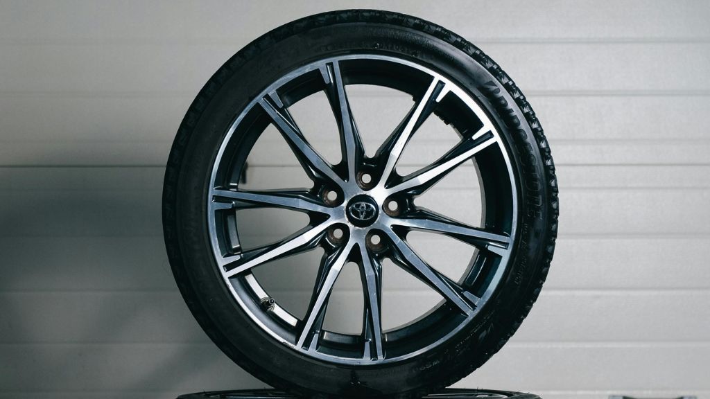 best car tyre under 5000 India