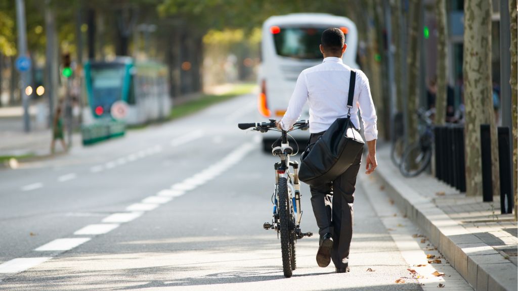 bike vs car daily commute India 2026
