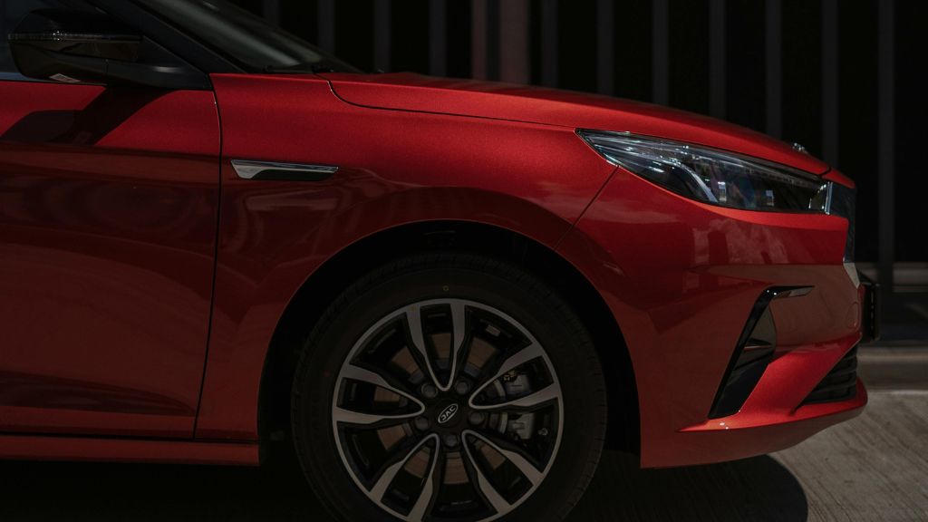 BYD plug-in hybrid 1000 km range India 2026