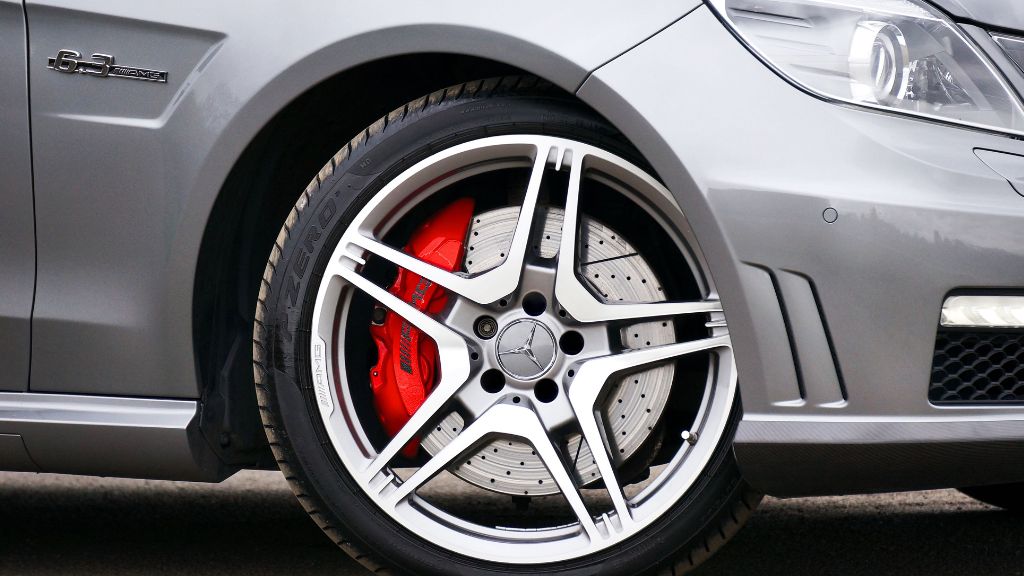 car brake sound meaning India fix cost 2026