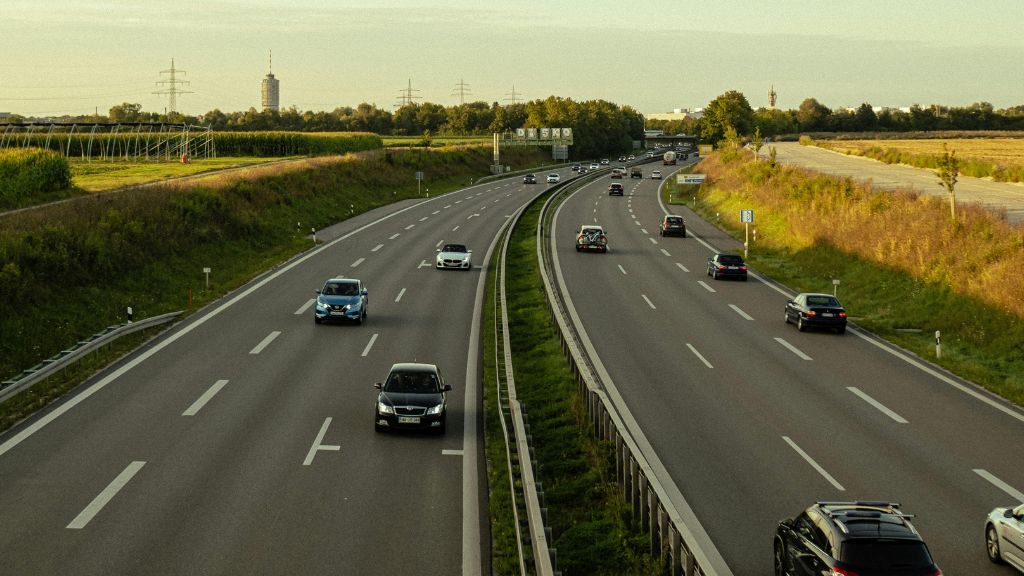 highway driving safety India night driving tips