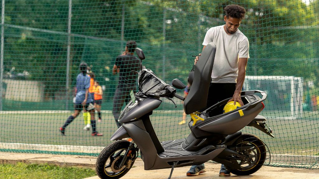 Ather electric scooter under 1 lakh India 2026