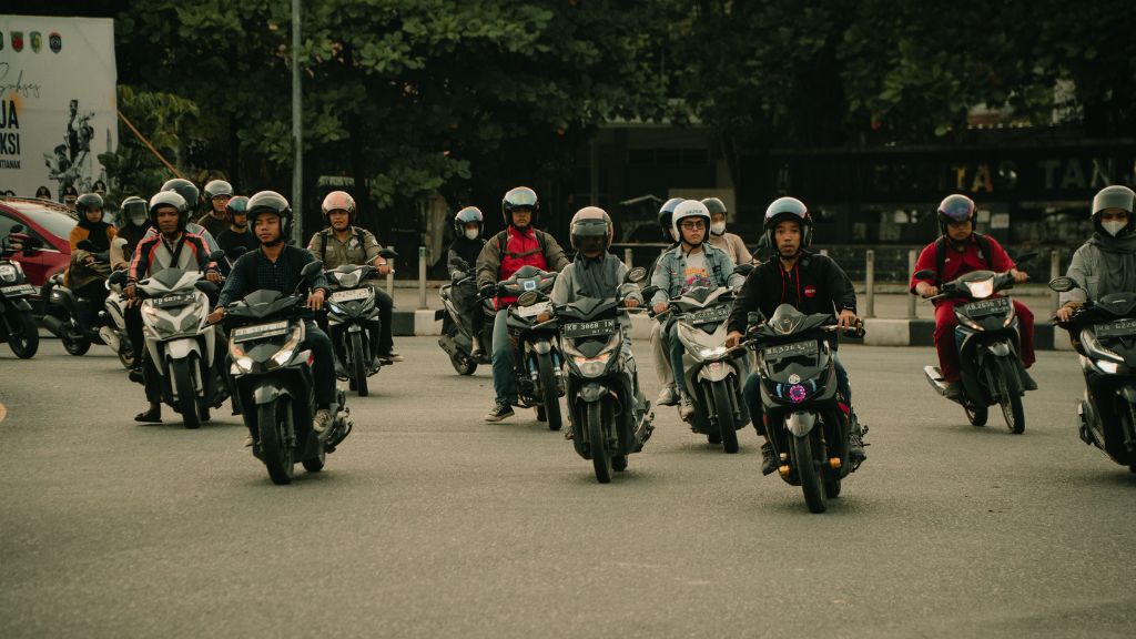 best helmets for daily commuting in India