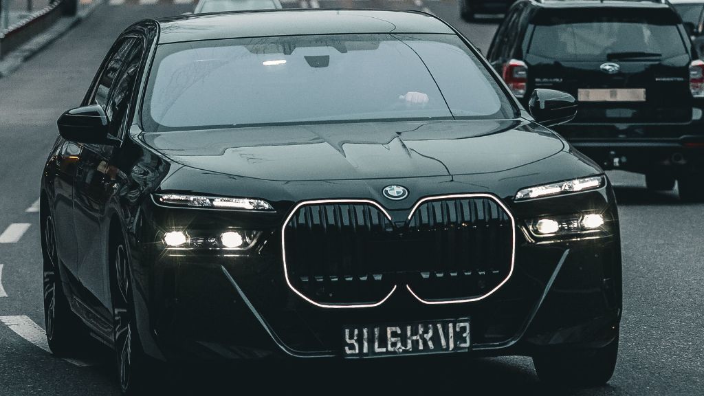 BMW i7 price 2026 India xDrive60 M70 variants