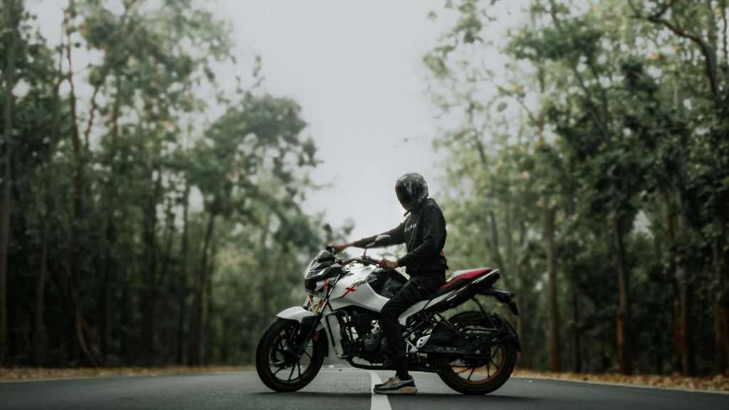 Hero Xtreme 160R 2026 price variants features specs
