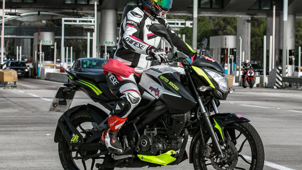 Pulsar N250 SS vs Dominar 250 KTM Duke 250 2026 comparison