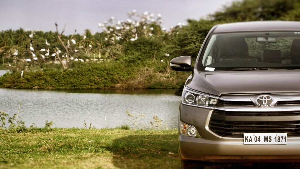 Toyota Innova Crysta vs HyCross 2026 which to buy honest